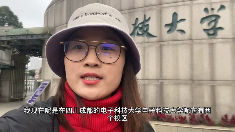 在谈判成功后，要仔细阅读合同条款，确保自身权益。以下是一些需要注意的条款：